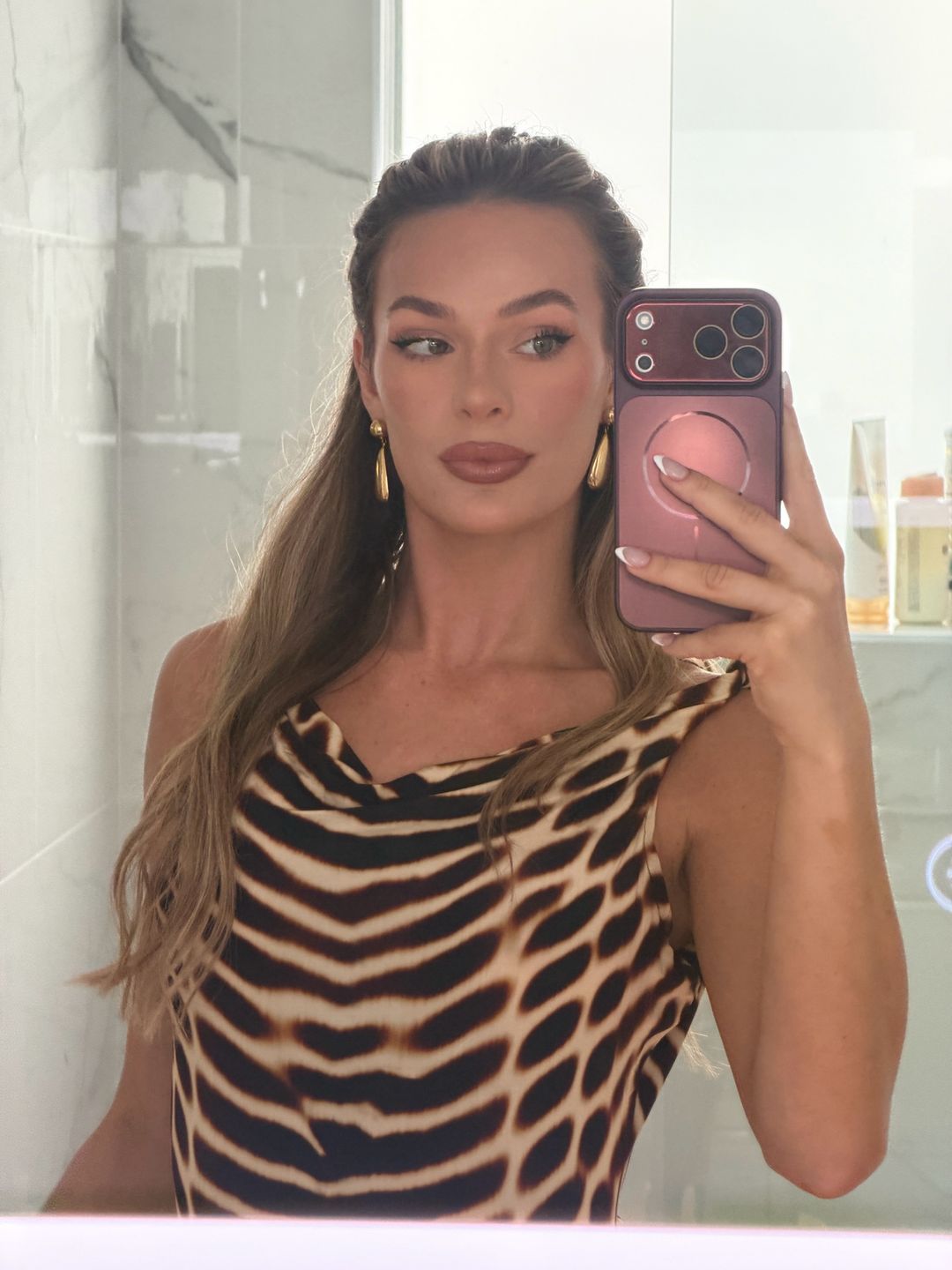 Juliette Porter (@julietteporter) — Dating & Nightlife creator in Miami