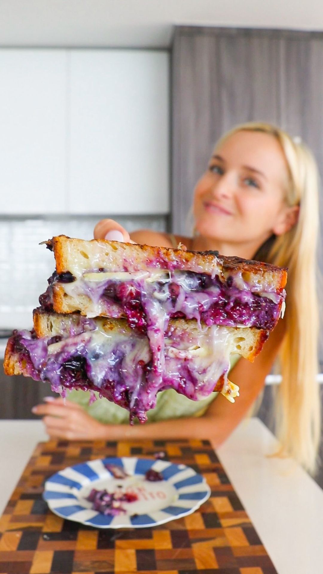 Samantha Schnur (@thenaughtyfork) — Food & Restaurants creator in Miami